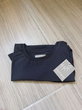 Hypothesis Women's Short-Sleeve Scrub Crew Neck Tuck-In Top in Pewter